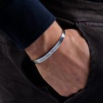 bracciale con incisione uomo