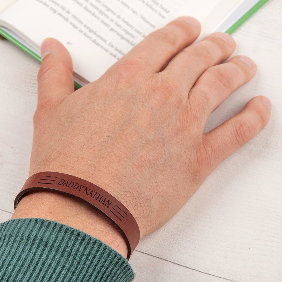 bracciale-cuoio-uomo-228eur-1.jpg bracciale cuoio uomo - immagine 1