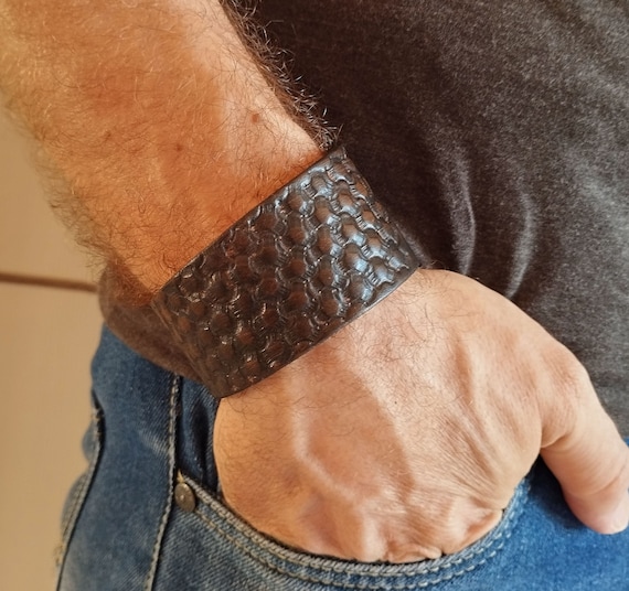 bracciale-cuoio-uomo-654bbi-1.jpg bracciale cuoio uomo - immagine 1